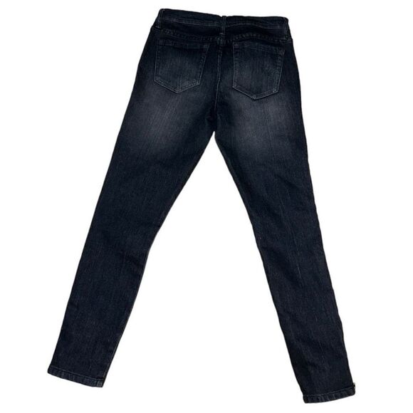 Forever 21 Skinny Jeans - Picture 6 of 6